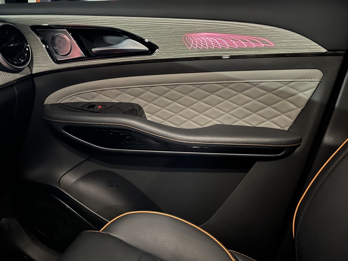 Thumbnail 11 - Forthing U-tour