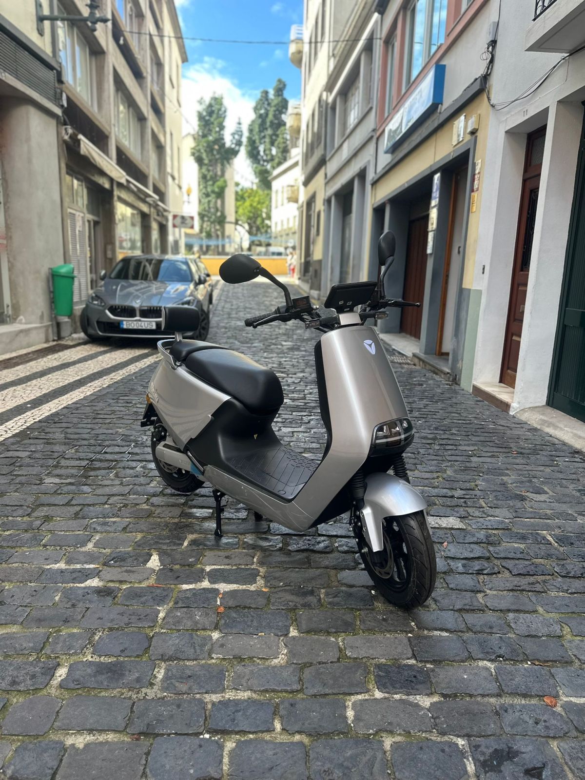 Thumbnail 2 - Yadea G5 PRO