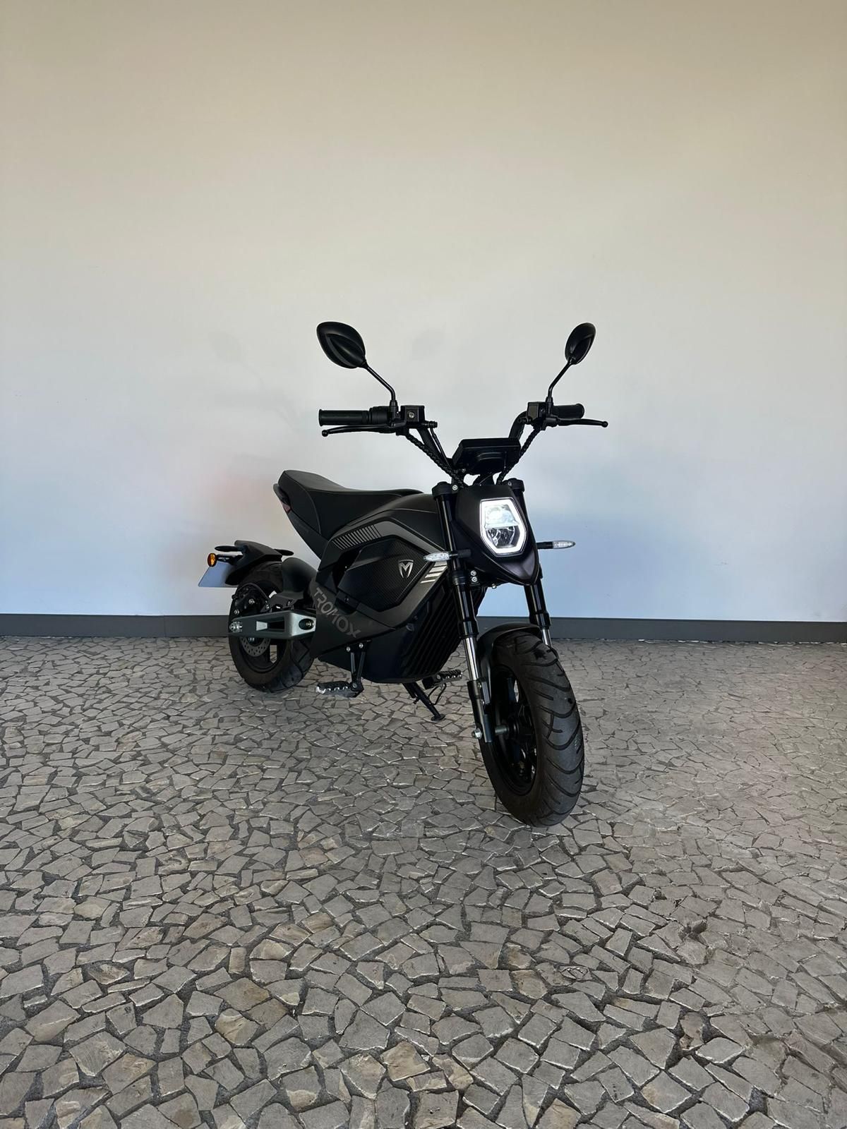 Thumbnail 2 - Tromox Mino