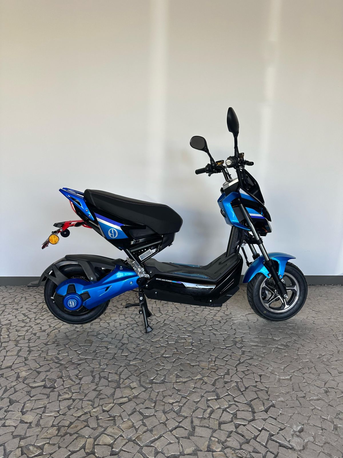 Thumbnail 4 - Seventeen Sport