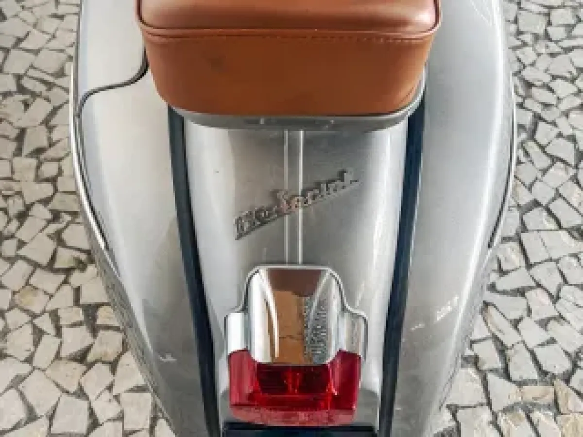 Thumbnail 9 - Vespa 150
