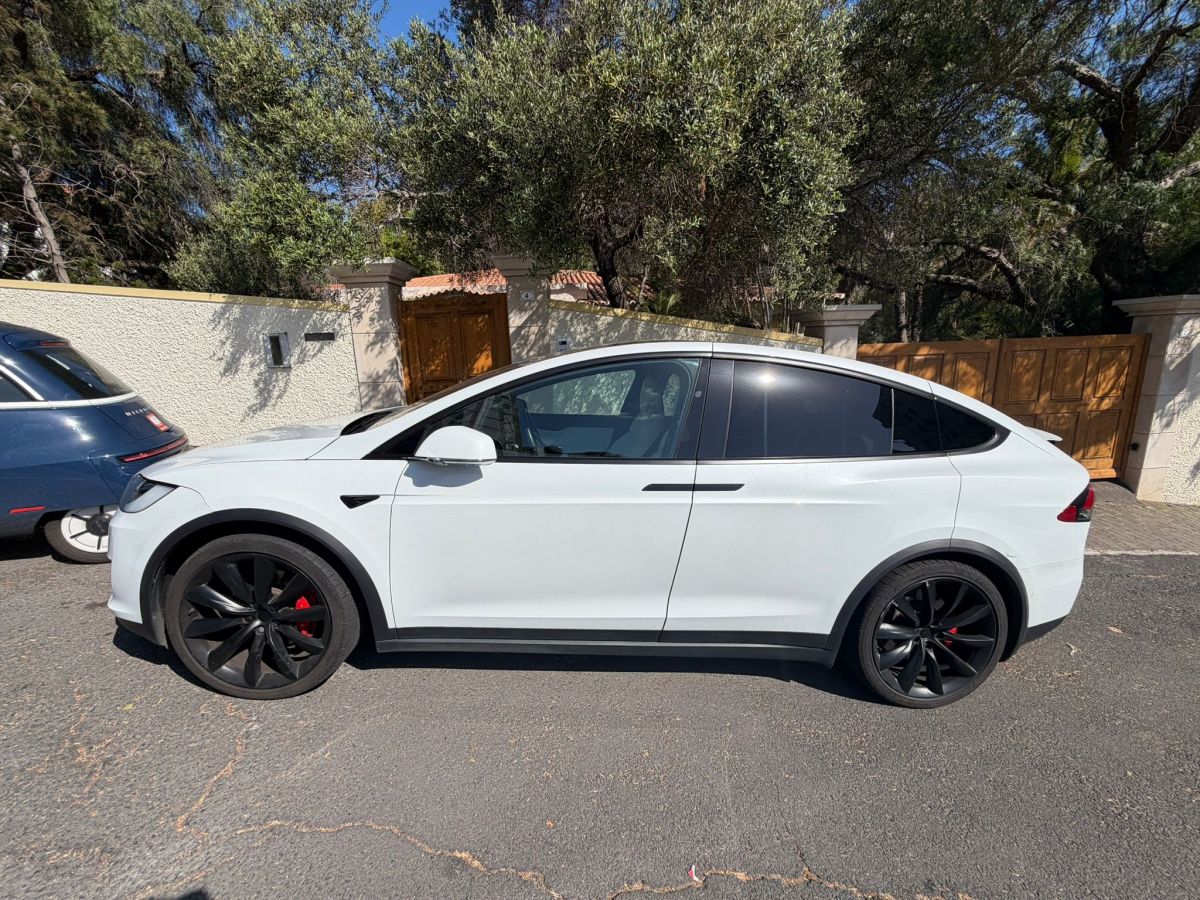 Thumbnail 4 - Tesla X