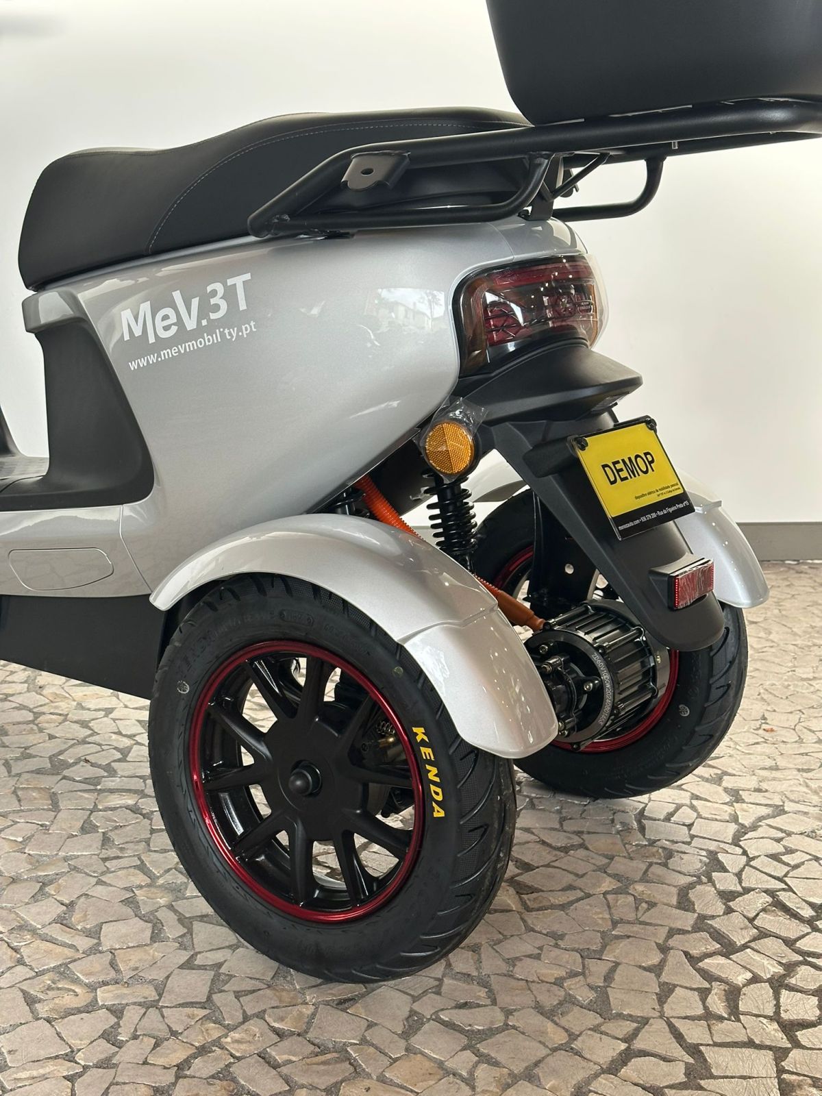 Thumbnail 8 - MeV TRICICLO