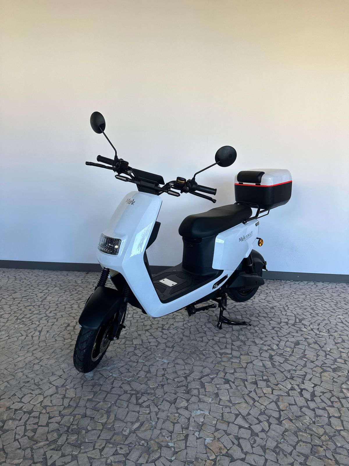 Thumbnail 3 - MeV XN LT