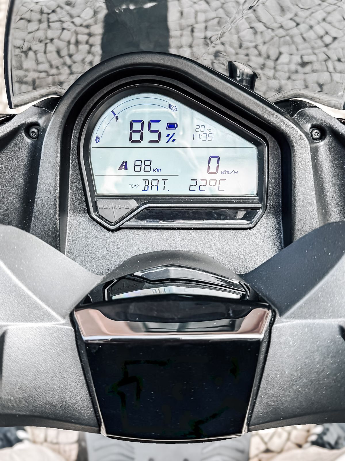 Thumbnail 10 - Silence Silence S01