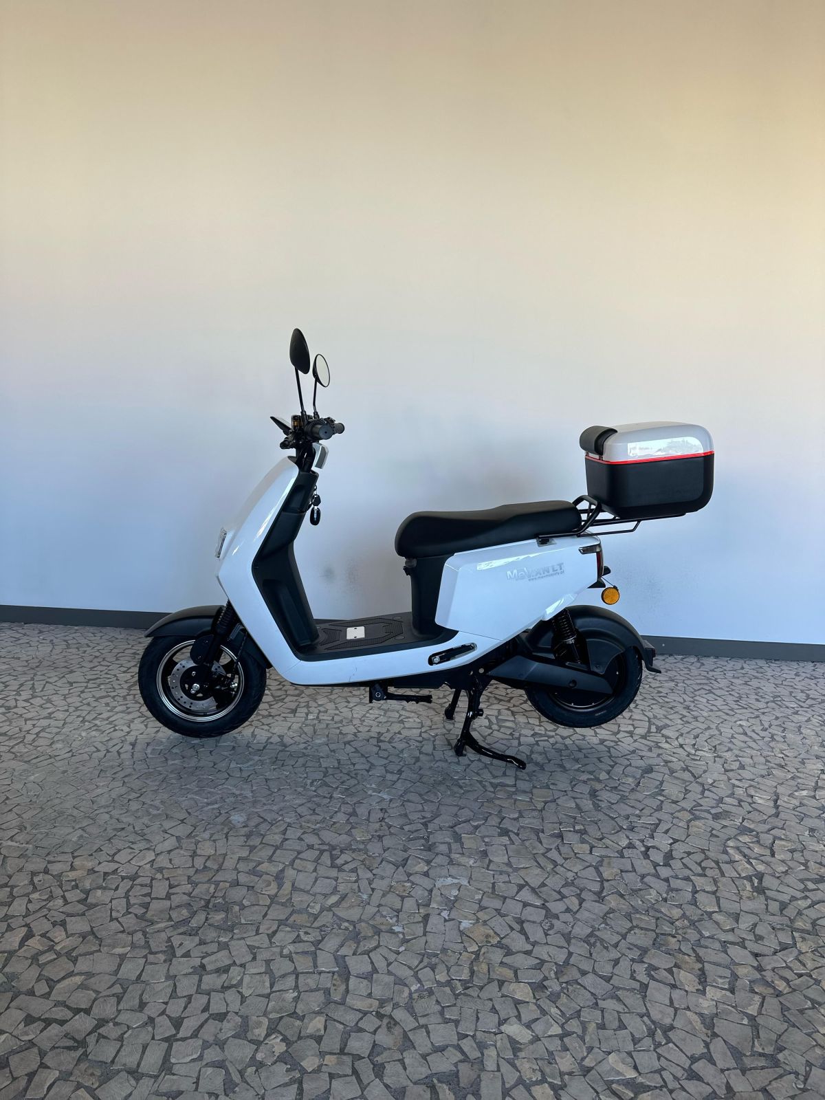 Thumbnail 10 - MeV XN LT