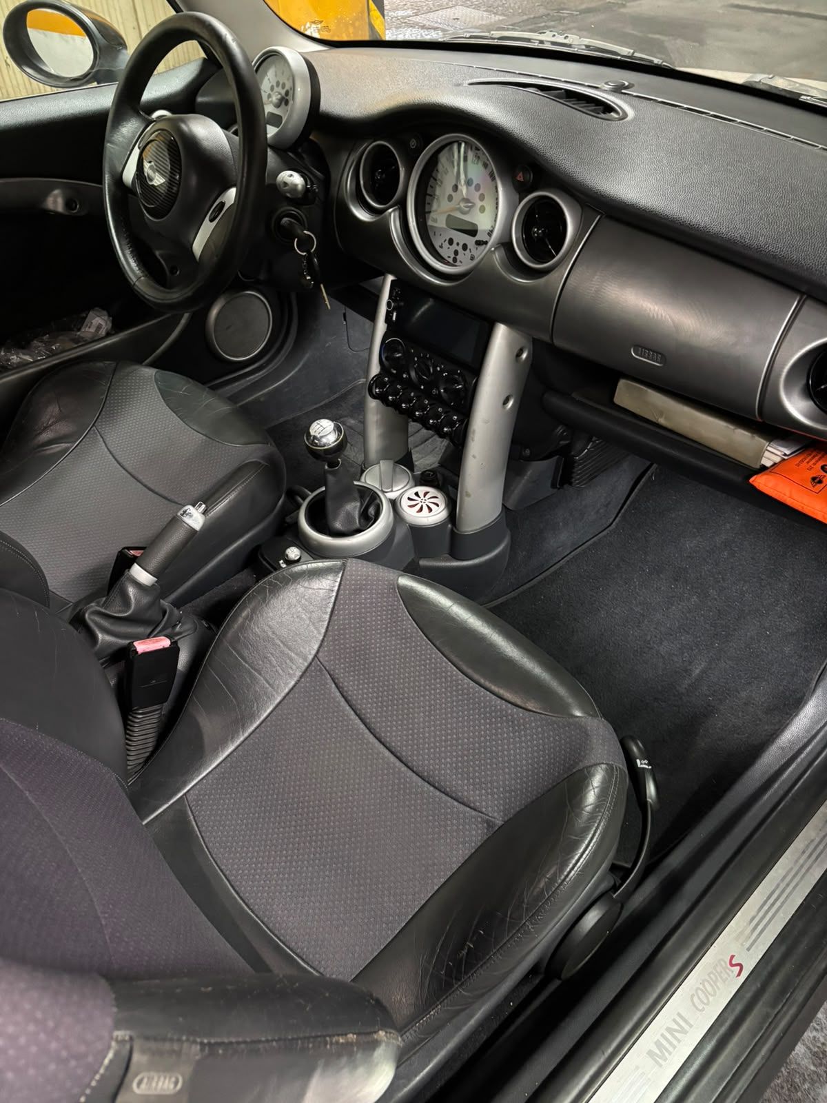 Thumbnail 8 - Mini Cooper S