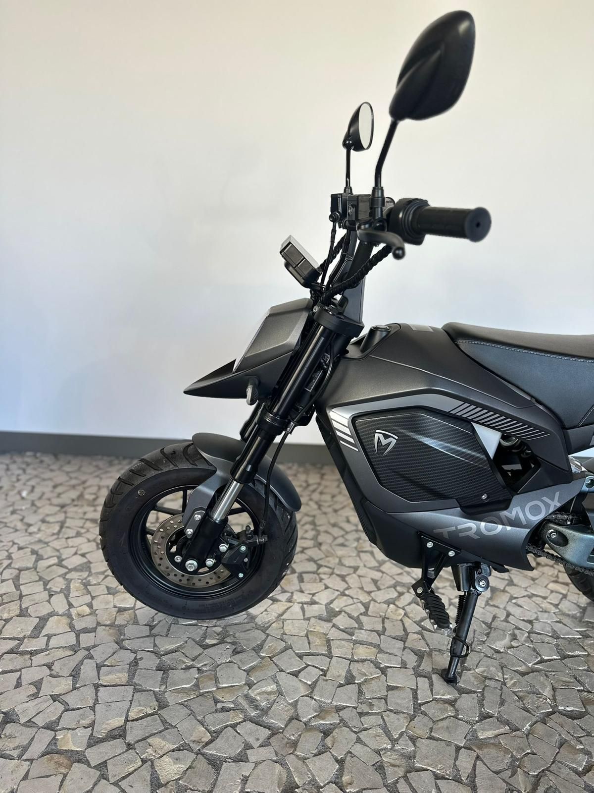 Thumbnail 5 - Tromox Mino