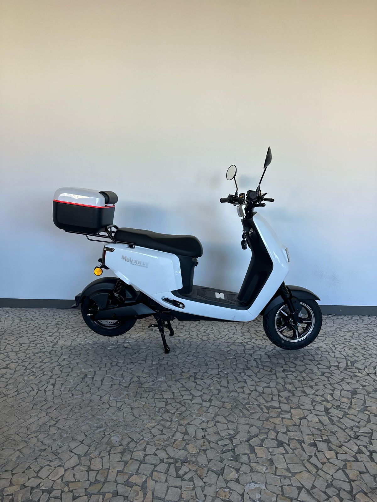 Thumbnail 2 - MeV XN LT