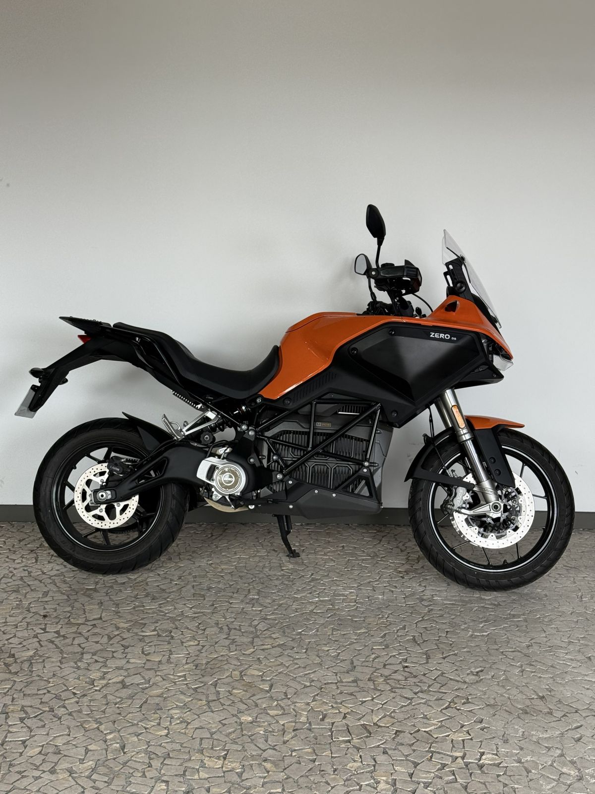 Thumbnail 3 - Zero Motorcycles DS