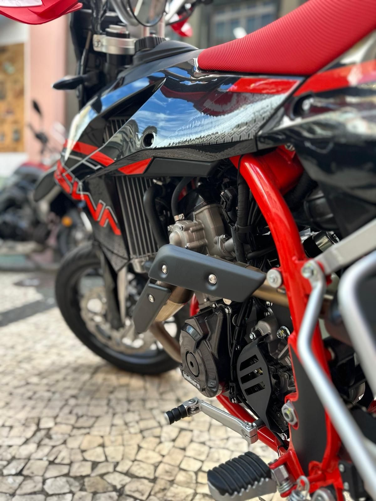 Thumbnail 7 - Swm SM 125 R