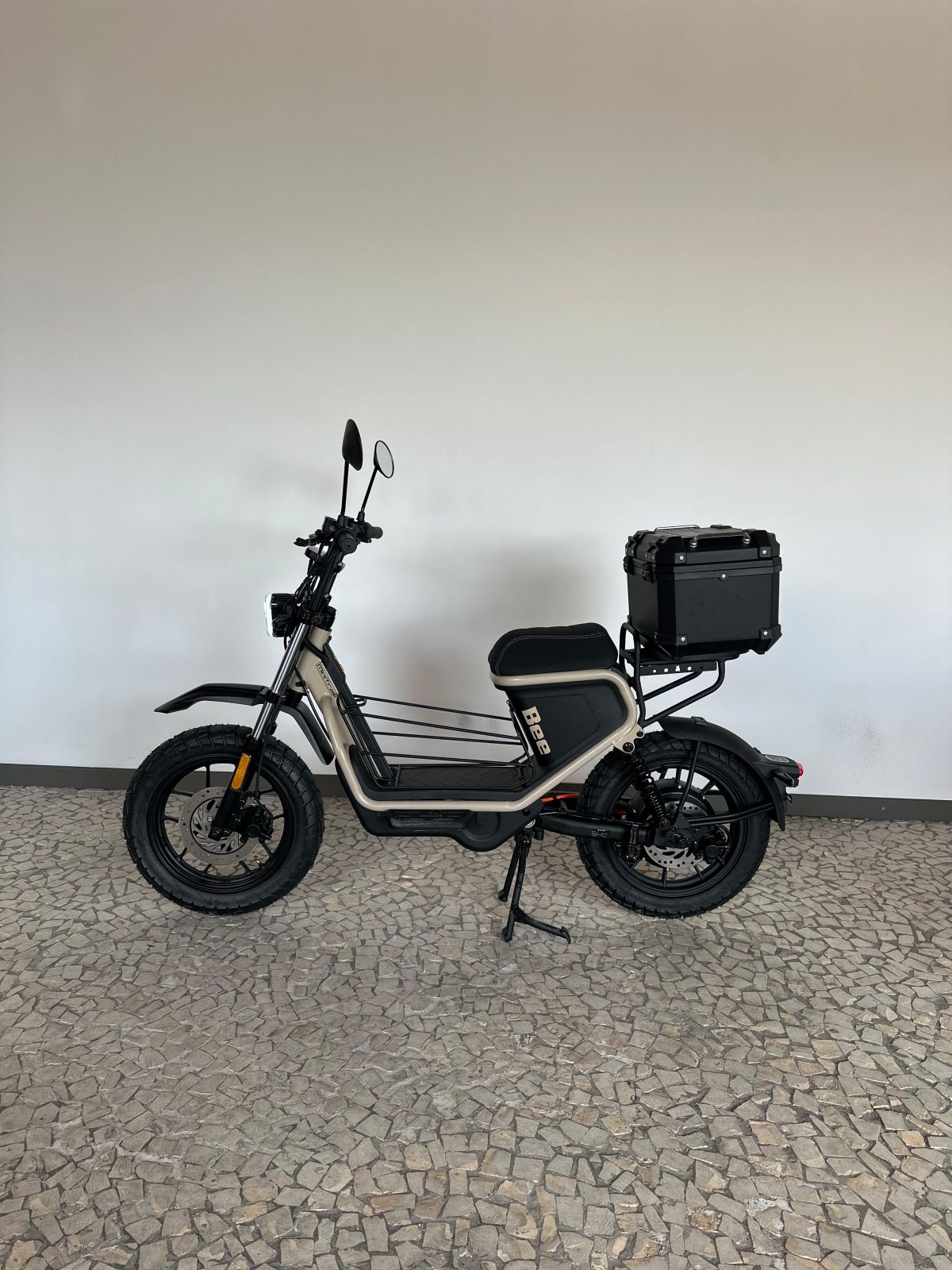 Thumbnail 8 - BEE Mini Trail