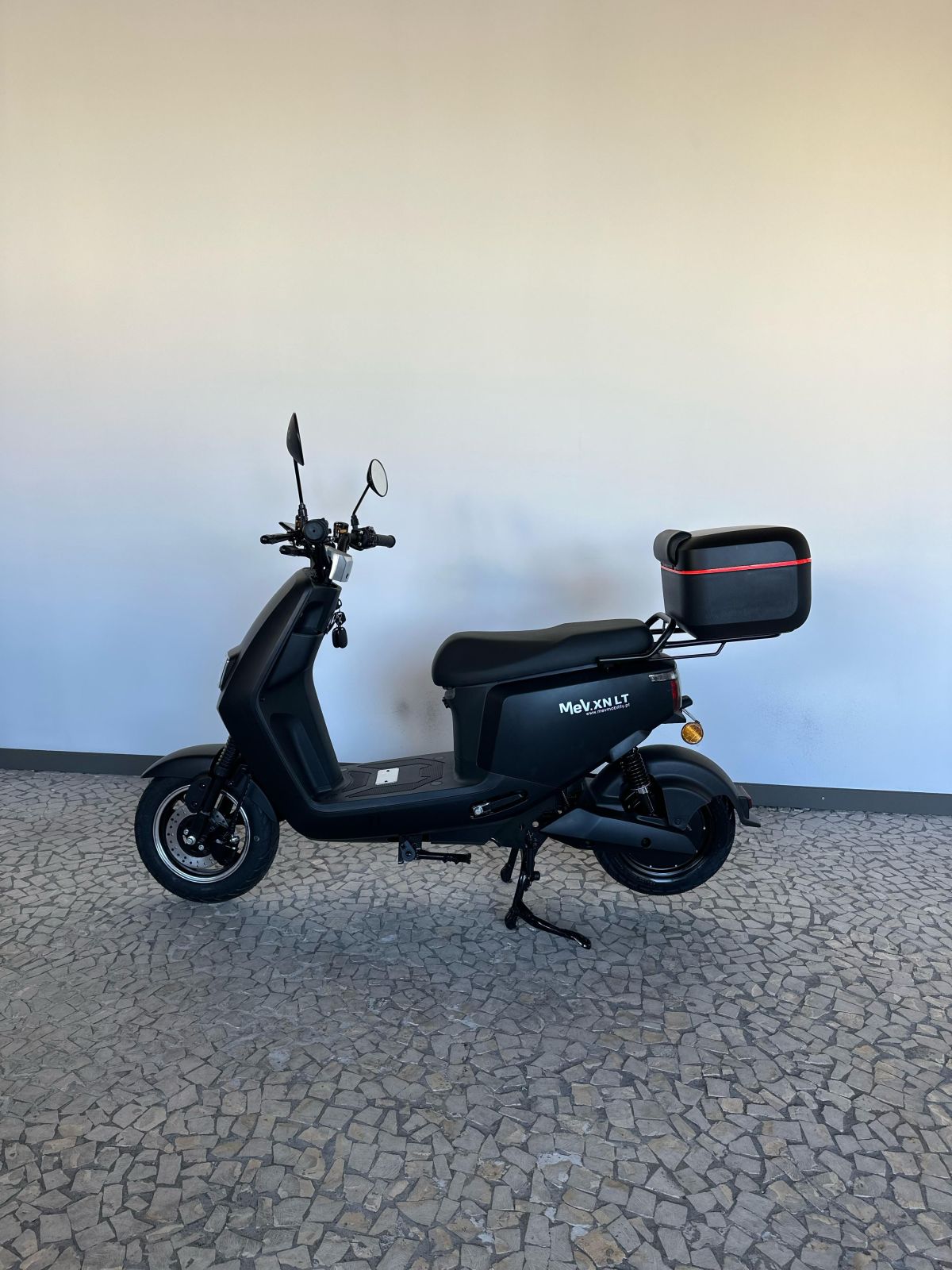 Thumbnail 9 - MeV XN LT