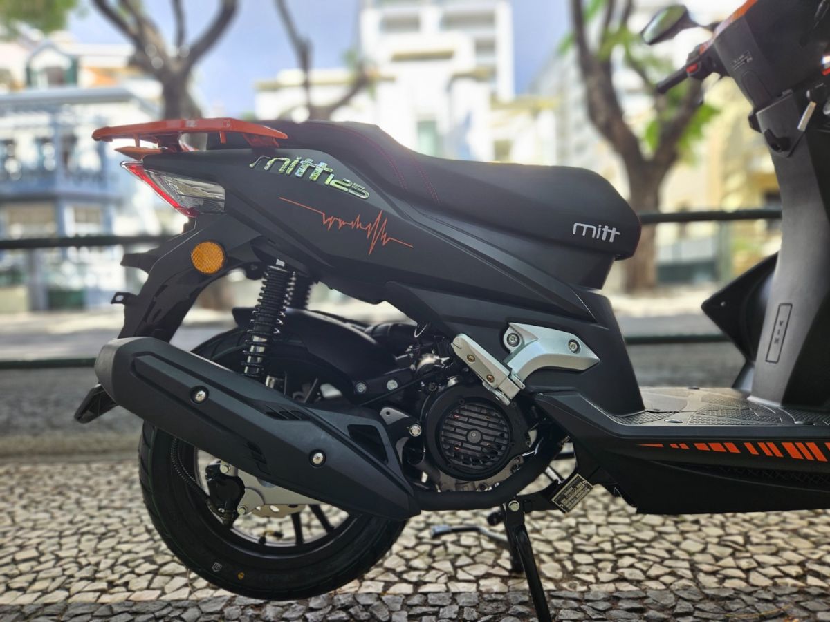 Thumbnail 5 - Mitt Xrs