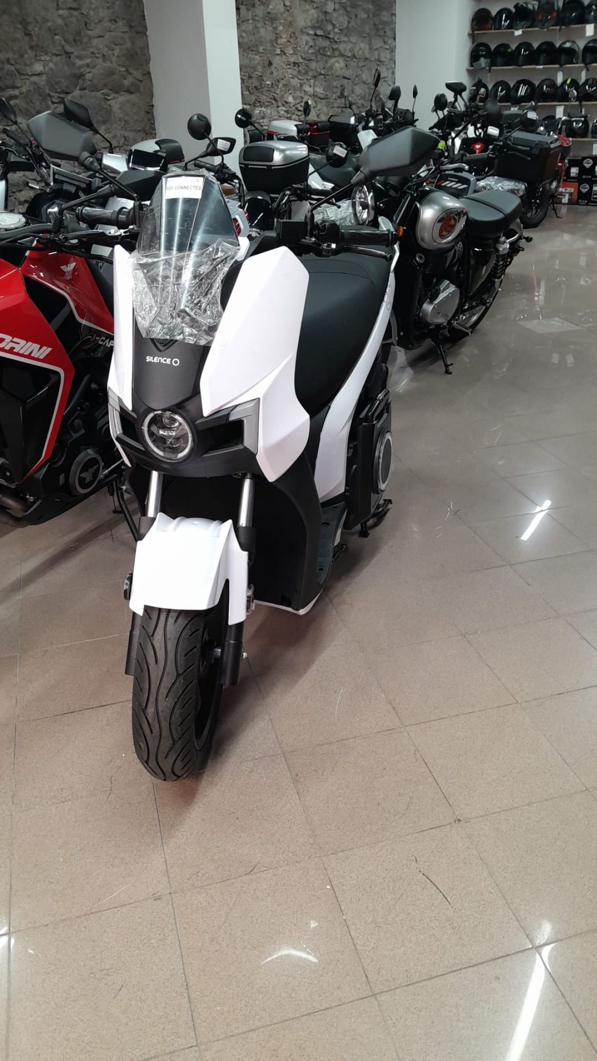 Thumbnail 4 - Silence Silence S01