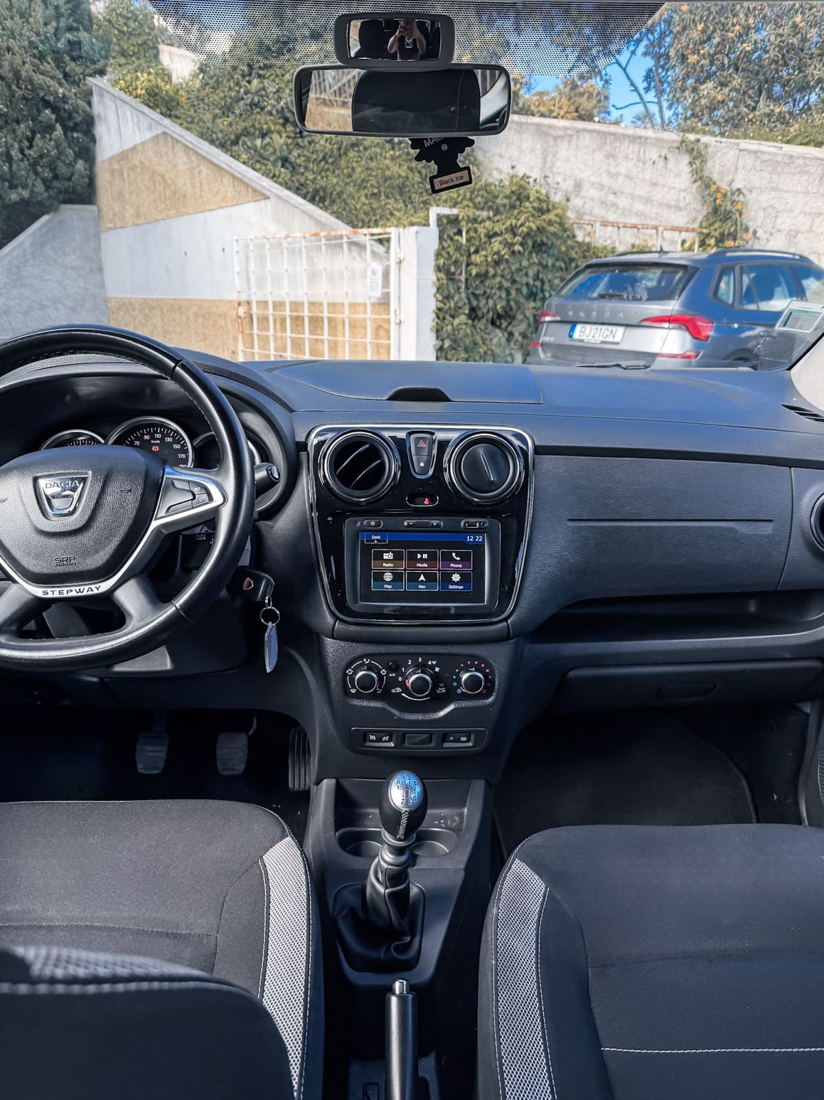 Thumbnail 8 - Dacia Lodgy