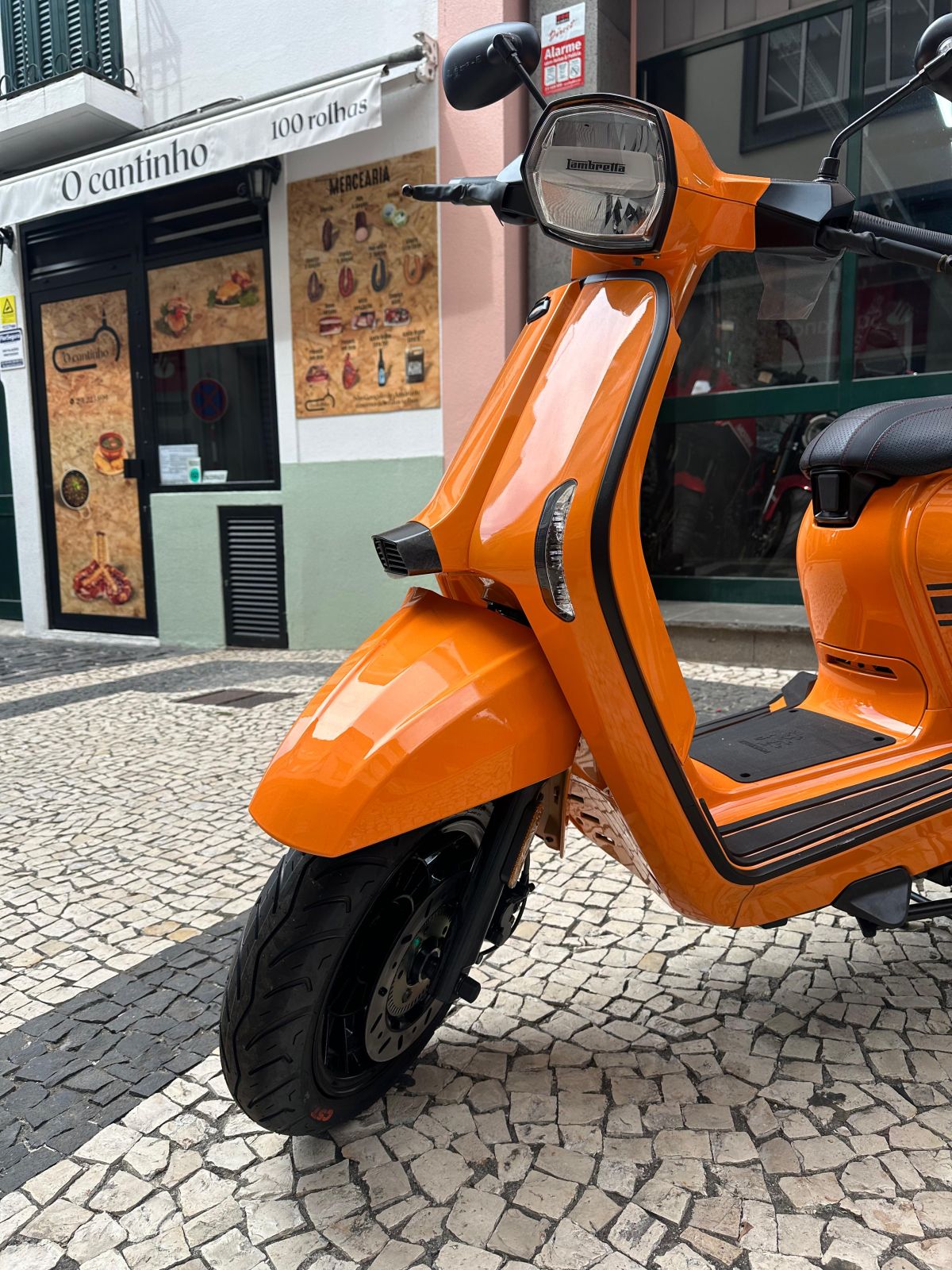 Thumbnail 2 - Lambretta V125 Special