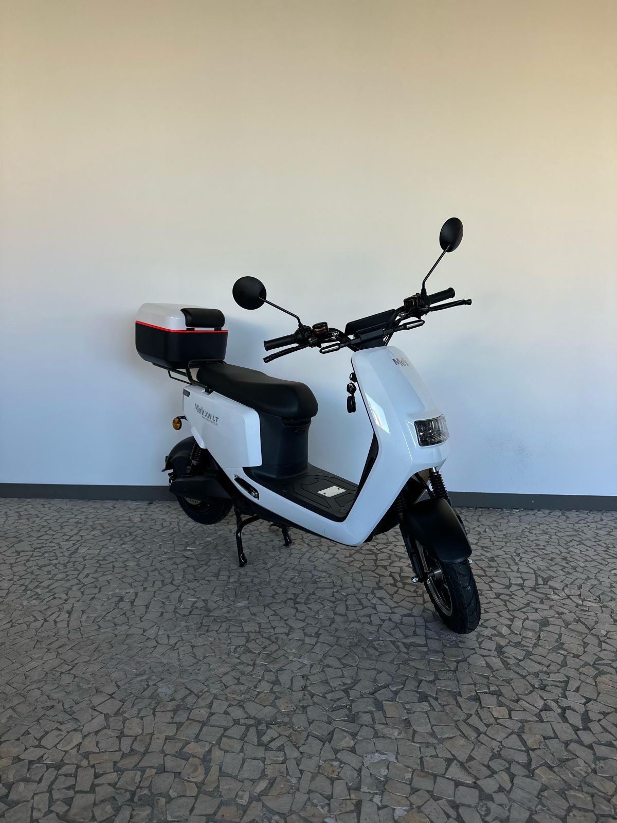 Thumbnail 4 - MeV XN LT