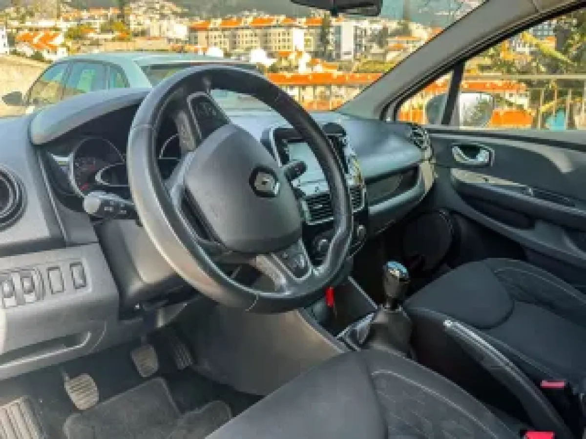 Thumbnail 6 - Renault Clio Sport Tourer