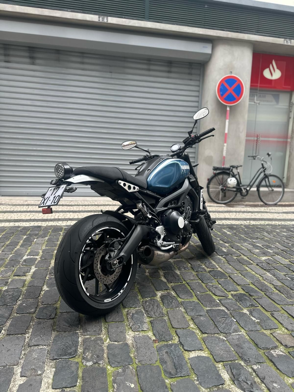 Thumbnail 4 - Yamaha XSR 900