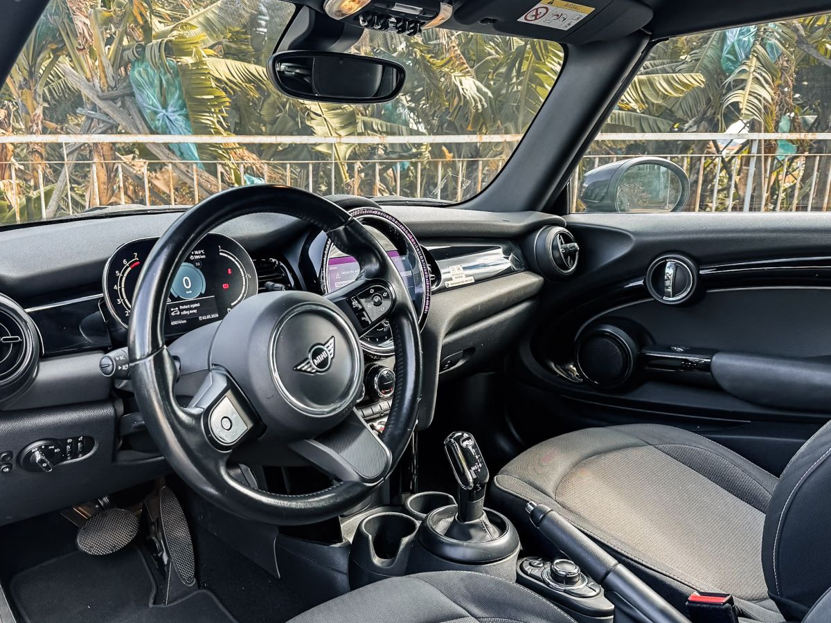 Thumbnail 3 - Mini Cabriolet